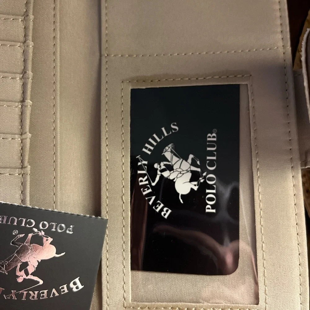 New with Tags Beverly Hills Polo Club Brown Wallet